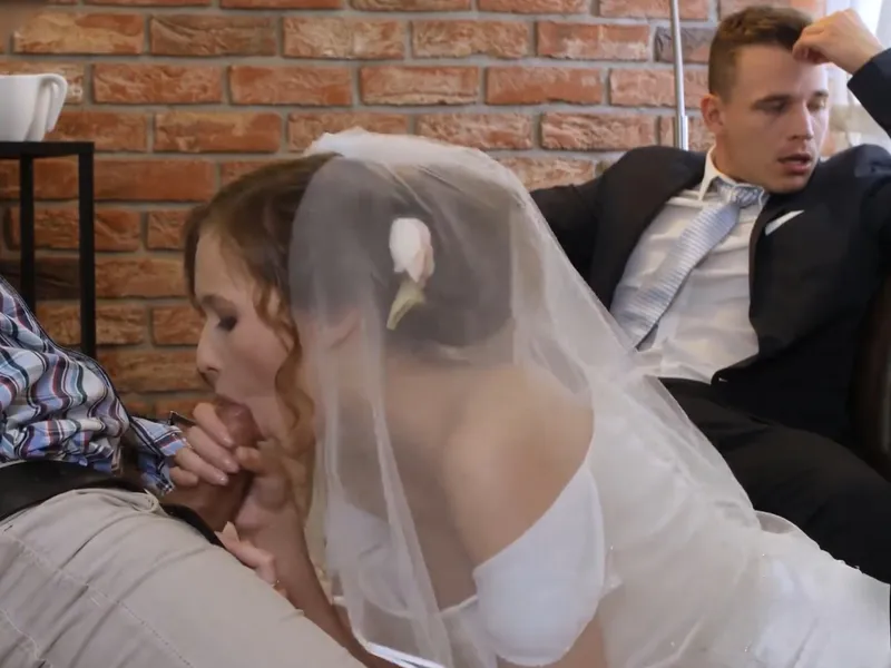 Cô dâu cắm sừng với trai ngay trước mặt chồng yêu mới cưới